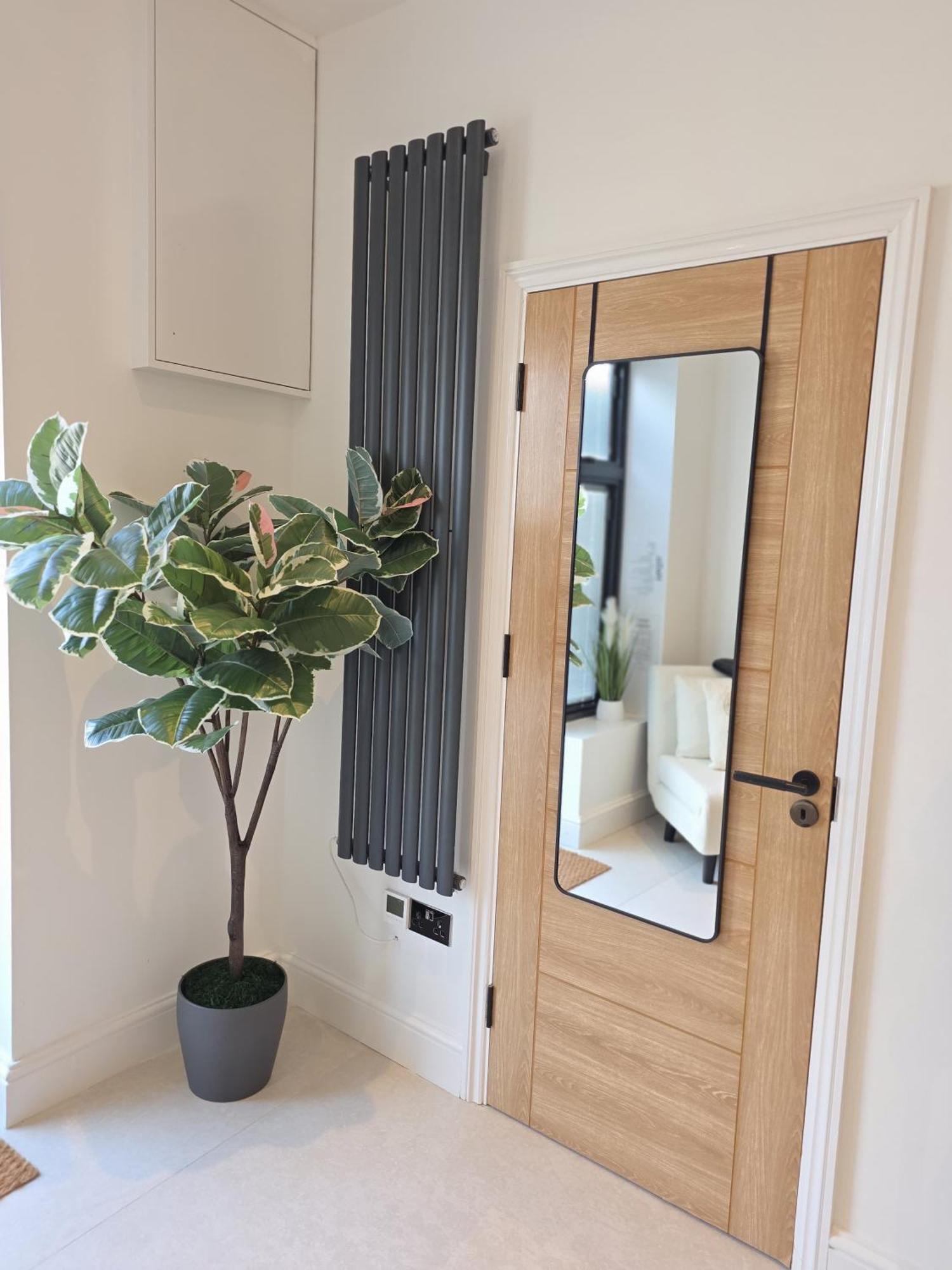 Chic E10 Apartment London